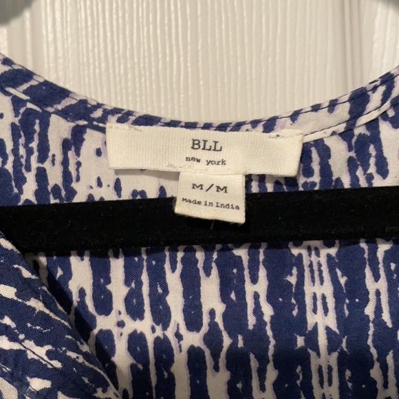 Boutique Blue and Off-White Summer Dress - Picture 2 of 4